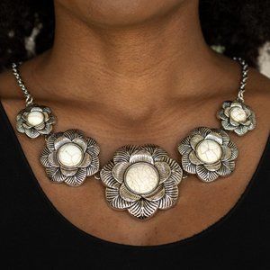 NWT Santa Fe Hills turquoise flower necklace set